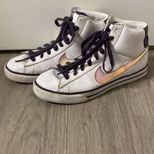 2009 Nike Dunks Size 10